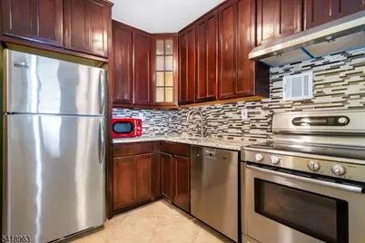 7855 Jfk Blvd East #26E, North Bergen, NJ 07047 - Photo 11