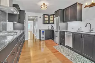 240 Riveredge Dr, Chatham Township, NJ 07928 - Photo 15