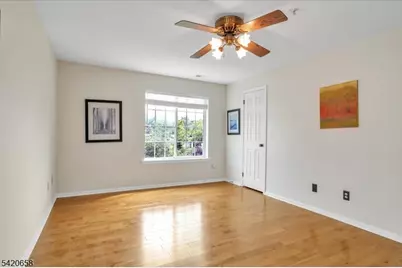 240 Riveredge Dr, Chatham Township, NJ 07928 - Photo 9