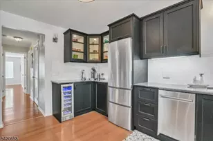 240 Riveredge Dr, Chatham Township, NJ 07928 - Photo 19