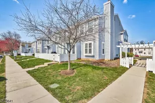 81 Almond Dr, Franklin Township, NJ 08873 - Photo 15