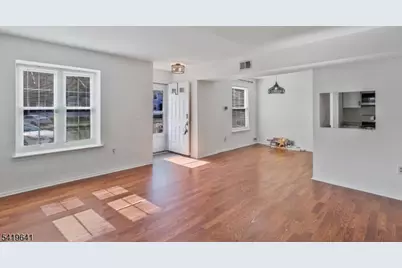 81 Almond Dr, Franklin Township, NJ 08873 - Photo 3