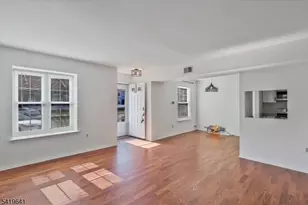 81 Almond Dr, Franklin Township, NJ 08873 - Photo 3