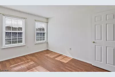 81 Almond Dr, Franklin Township, NJ 08873 - Photo 9