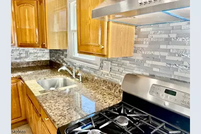 30 Cottage Pl, Garfield, NJ 07026 - Photo 5