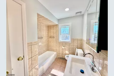 30 Cottage Pl, Garfield, NJ 07026 - Photo 9