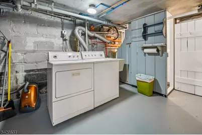 21 Broadview Ave, Maplewood, NJ 07040 - Photo 39