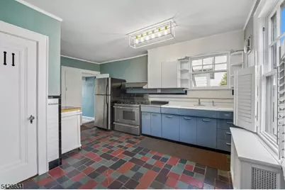 21 Broadview Ave, Maplewood, NJ 07040 - Photo 15