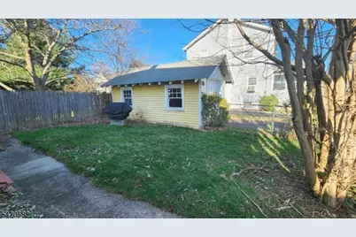 23 Russell Ave, Edison, NJ 08817 - Photo 3