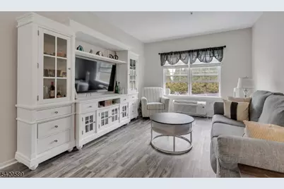 5320 Richmond Rd #320, West Milford, NJ 07480 - Photo 3