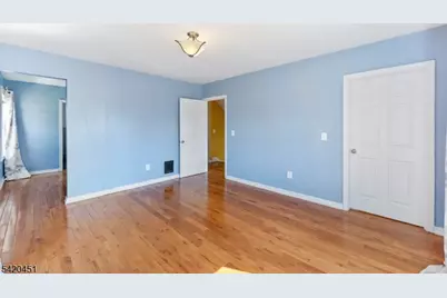 150 W 5th Ave, Roselle, NJ 07203 - Photo 15