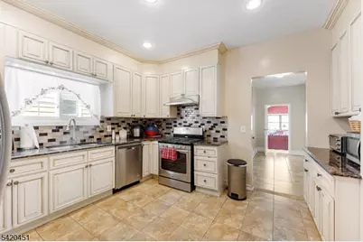 150 W 5th Ave, Roselle, NJ 07203 - Photo 11