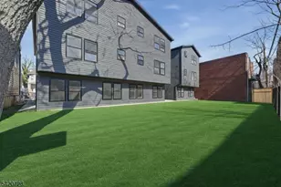 132 N 17th St, East Orange, NJ 07017 - Photo 3