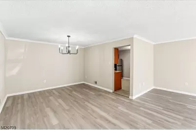 28 Boston Ct, Newark, NJ 07103 - Photo 11