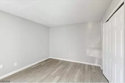 28 Boston Ct, Newark, NJ 07103 - Photo 25