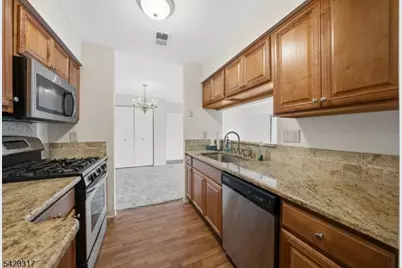 114 Henley Dr #114, Franklin Township, NJ 08873 - Photo 9