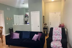 692 Honeybrook Cir, Lopatcong Township, NJ 08886 - Photo 3