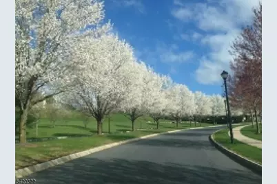 692 Honeybrook Cir #692, Lopatcong Township, NJ 08886 - Photo 17