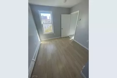 569 Broadway, Paterson, NJ 07514 - Photo 11