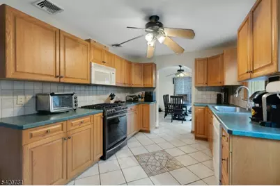 229 White Meadow Rd, Rockaway Township, NJ 07866 - Photo 15