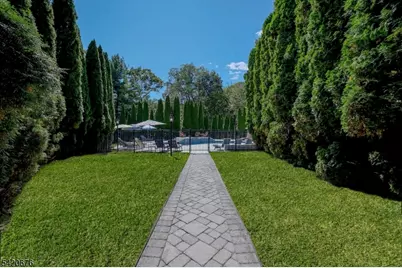 49 Cherokee Ct, Sparta Township, NJ 07871 - Photo 33