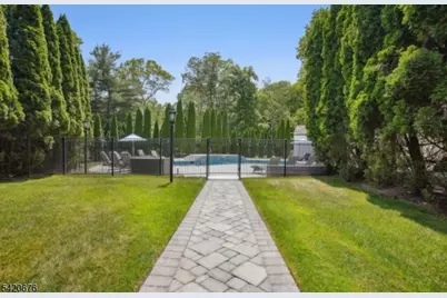 49 Cherokee Ct, Sparta Township, NJ 07871 - Photo 29