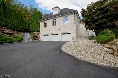 49 Cherokee Ct, Sparta Township, NJ 07871 - Photo 5