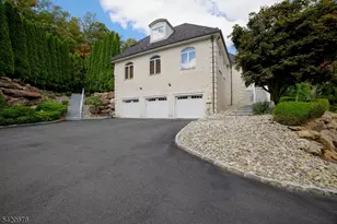 49 Cherokee Ct, Sparta Township, NJ 07871 - Photo 5