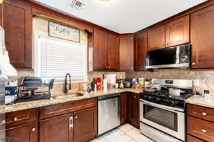 31 Spencer St, Elizabeth, NJ 07202 - Photo 5