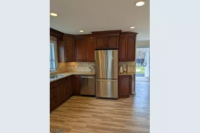 54 Riverview Cir, Little Falls Township, NJ 07424 - Photo 11