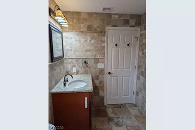 54 Riverview Cir, Little Falls Township, NJ 07424 - Photo 15