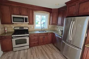 54 Riverview Cir, Little Falls Township, NJ 07424 - Photo 9