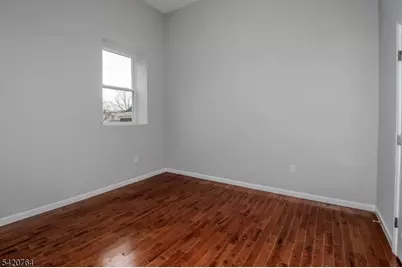 33 2nd St, Raritan, NJ 08869 - Photo 5