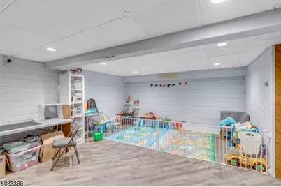 28 Edgehill Ave, Chatham, NJ 07928 - Photo 17