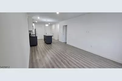 211 Baldwin Ave #403, Jersey City, NJ 07306 - Photo 25