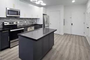 211 Baldwin Ave, Jersey City, NJ 07306 - Photo 19