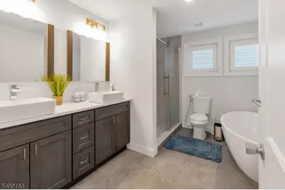 112 E 12th St, Linden, NJ 07036 - Photo 21