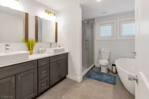 112 E 12th St, Linden, NJ 07036 - Photo 21