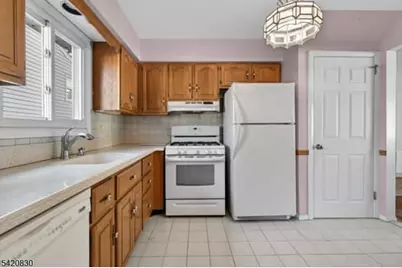 53 Patricia Pl, Clifton, NJ 07012 - Photo 15