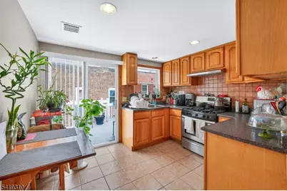 99 Bruen St, Newark, NJ 07105 - Photo 7