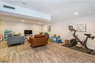 229 Crescenzi Ct, West Orange Township, NJ 07052 - Photo 25