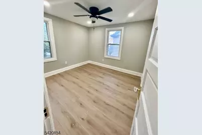 14 Guenther Pl, Passaic, NJ 07055 - Photo 9