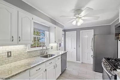 33 Coolidge Ave, West Caldwell, NJ 07006 - Photo 11