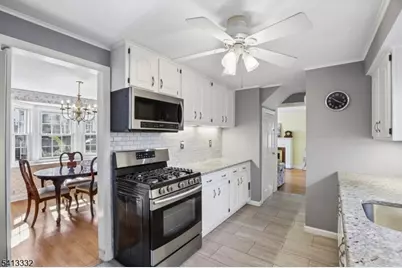 33 Coolidge Ave, West Caldwell, NJ 07006 - Photo 9