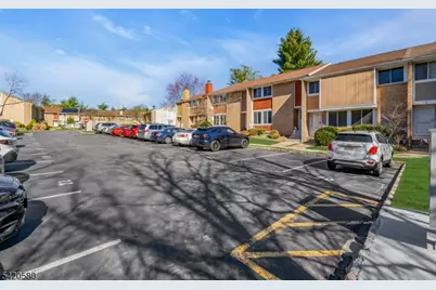 68 Chestnut Ct, Hillsborough Township, NJ 08844 - Photo 7