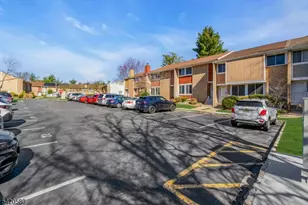 68 Chestnut Ct, Hillsborough Township, NJ 08844 - Photo 7