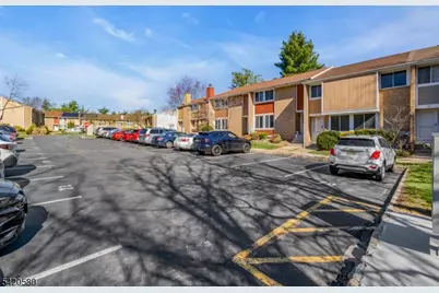 68 Chestnut Ct, Hillsborough Township, NJ 08844 - Photo 11