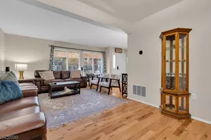 68 Chestnut Ct, Hillsborough Township, NJ 08844 - Photo 25