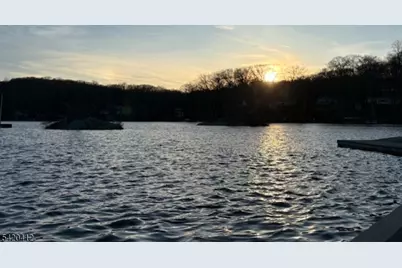 8 Beachview Ct, Hardyston Township, NJ 07460 - Photo 19