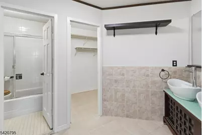 2 Claridge Dr #10-i, Verona, NJ 07044 - Photo 9